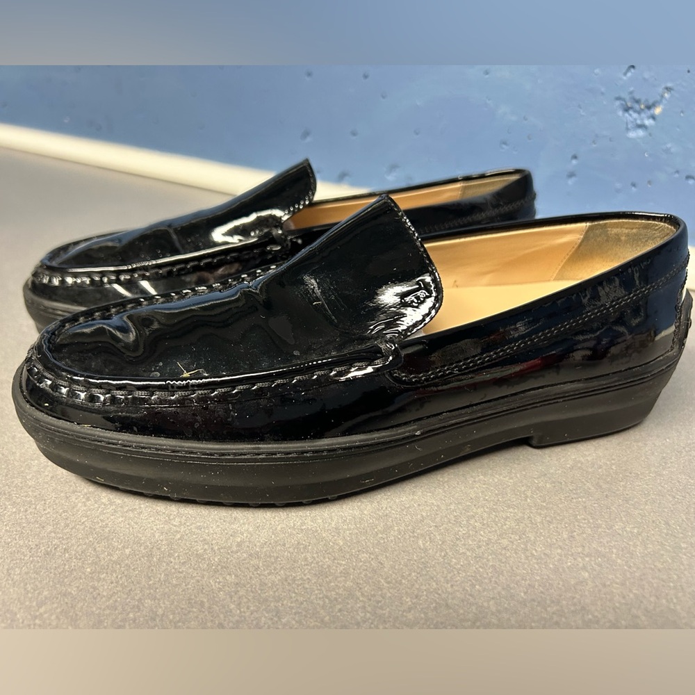 TODs patent black leather slipon